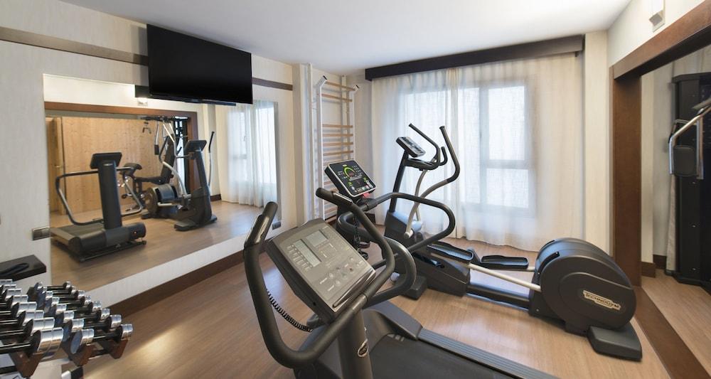 Palacio de Aviles Affiliated By Melia Exterior foto A gym at a hotel
