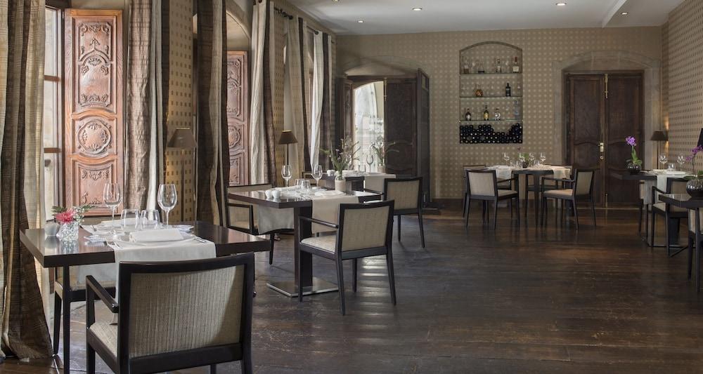 Palacio de Aviles Affiliated By Melia Exterior foto The restaurant