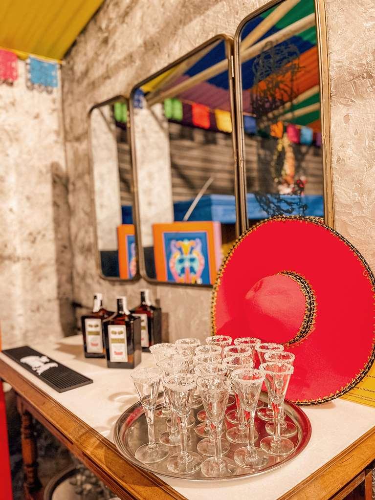 Palacio de Aviles Affiliated By Melia Restaurante foto The bar at the Museum of Modern Art